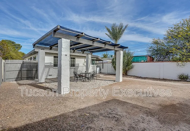1040 E Linden St #A — Photo 19