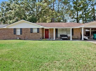 34885 Gravesbriar Dr, Denham Springs, LA 70706