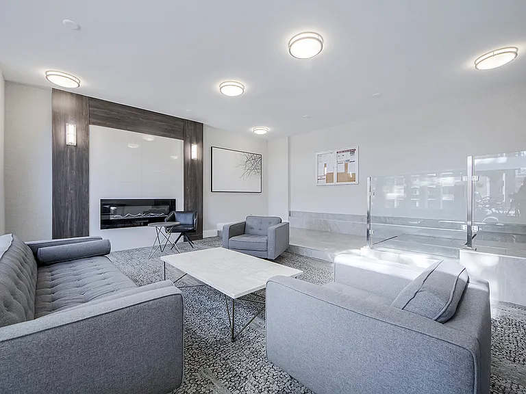 160 Erskine Ave — Photo 14