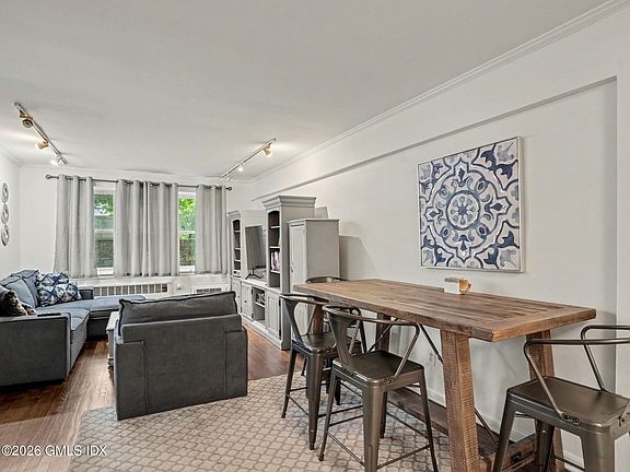 4th image of 52 Lafayette Pl APT 2H