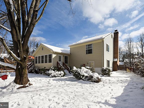 2nd image of 10135 Yorktown Dr