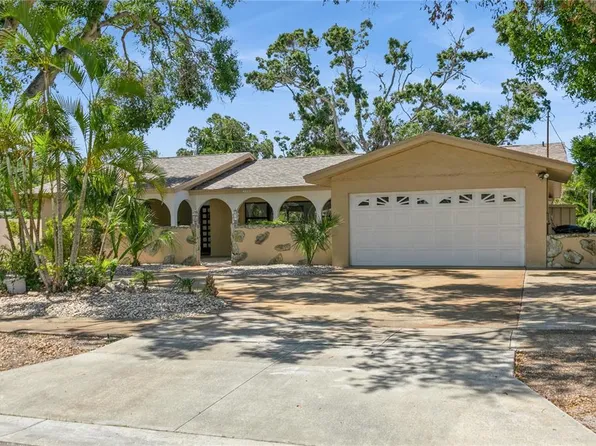 8020 28th Ave N, Saint Petersburg, FL 33710