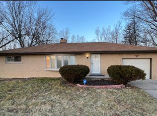 2909 E Wattles Rd, Troy, MI 48085