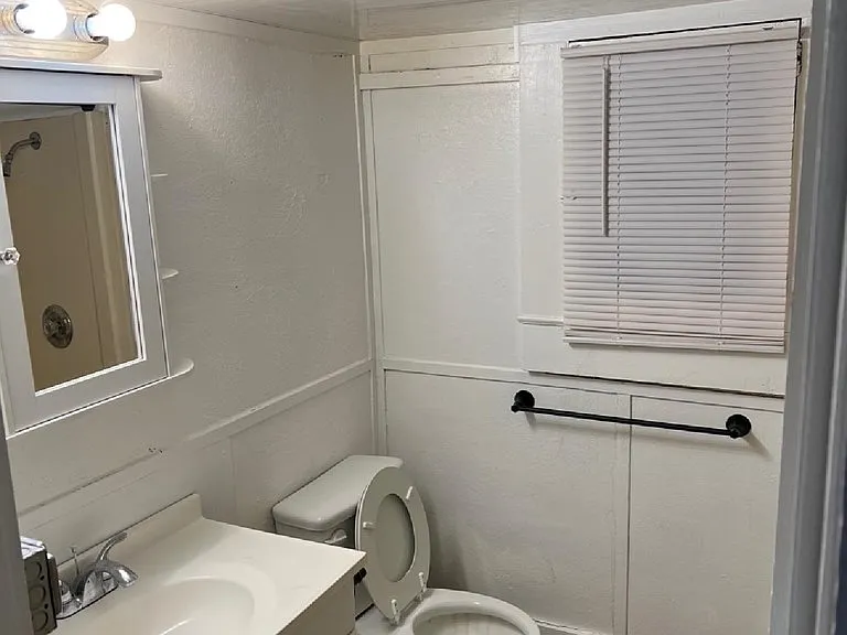 820 N Wheless Ave — Photo 11