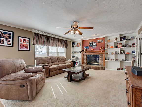 4th image of 435 Sweetgum Dr