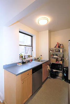 Rented by R New York | media 27