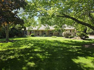 44W043 Fox Wilds Dr, St Charles, IL 60175