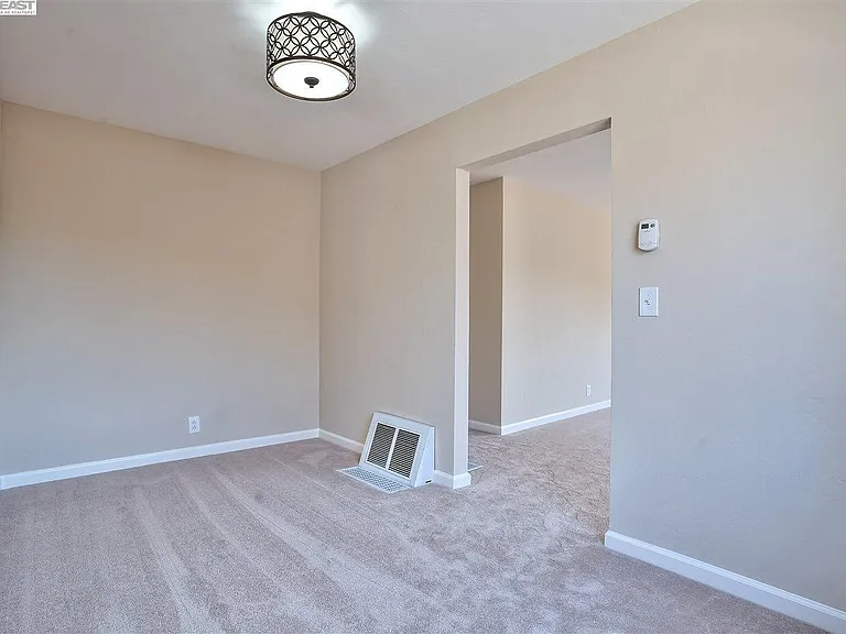 250 Medford Ave — Photo 3