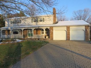 7666 Fairlawn Ave SW, Jenison, MI 49428