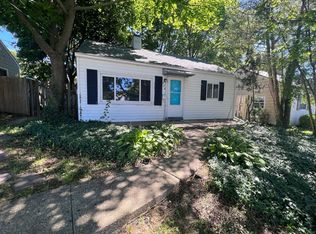 736 Emerald Ave NE, Grand Rapids, MI