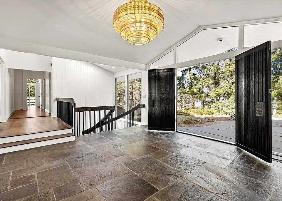 92 Royalston Rd, Wellesley, MA 02481 Zillow