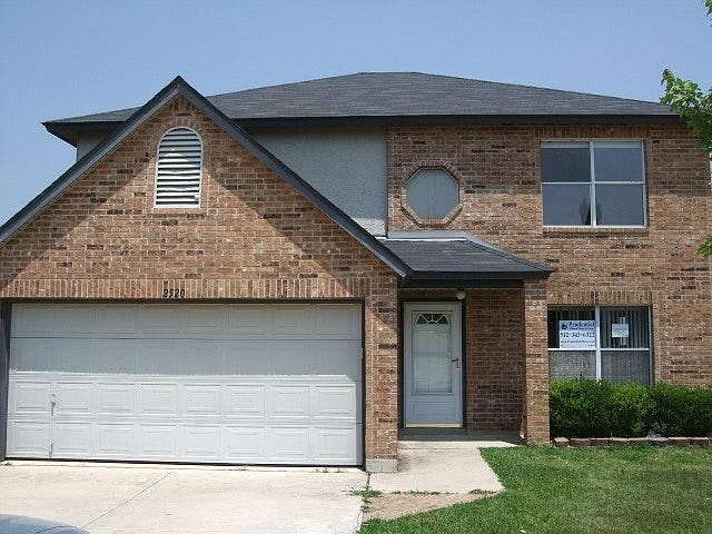 1st image of 2520 Glen Field Dr