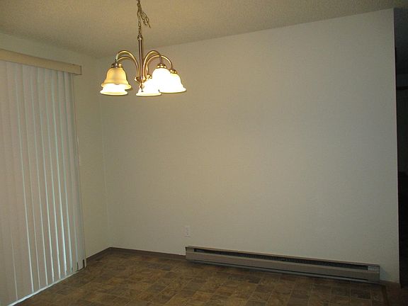 5th image of 1611 22nd St NE