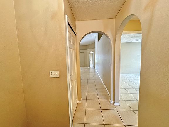2nd image of 4032 Iveyglen Ave