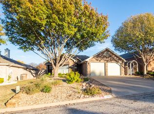 1208 Dorchester Dr, San Angelo, TX 76901