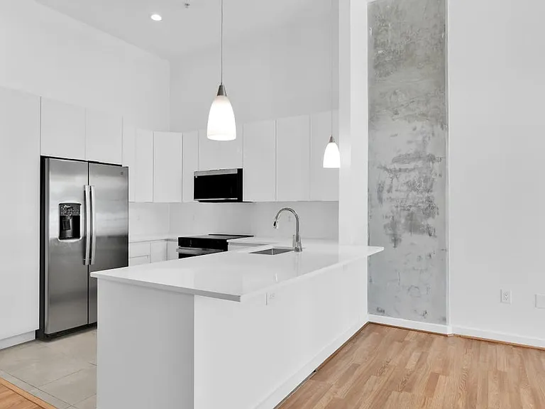 300 S Australian Ave #125 — Photo 39