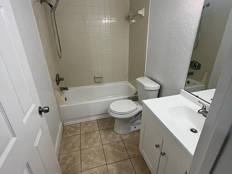 1306 Coolmont Dr — Photo 12