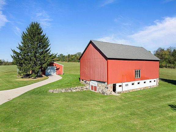 5th image of W3046 Krueger ROAD