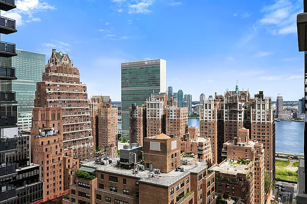 Rented by Douglas Elliman | media 20