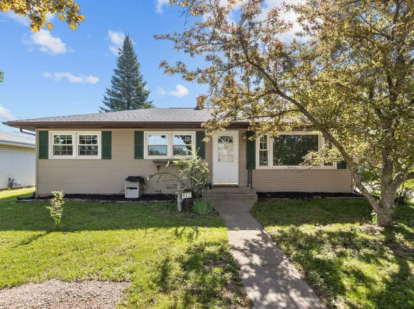 617 Marcella Ave, Combined Locks, WI 54113