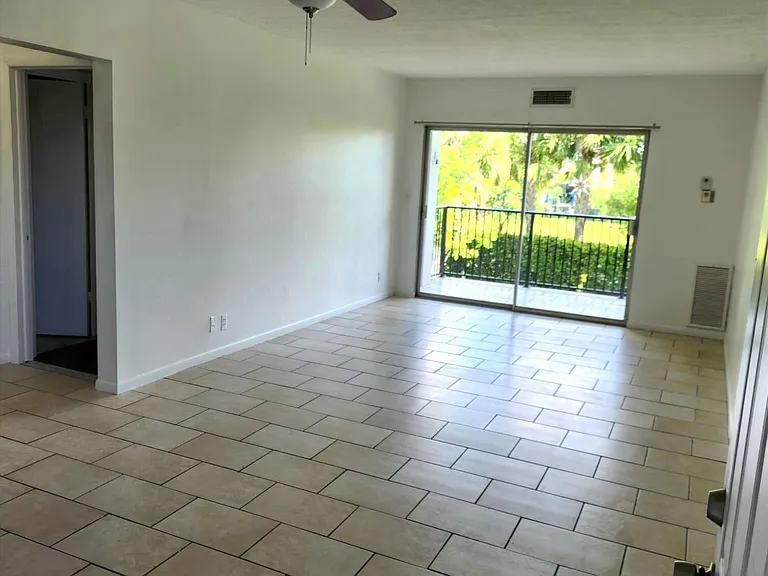 1021 Crystal Lake Dr #203 — Photo 5