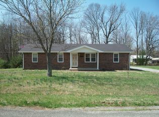 415 Maple Ter, Lafayette, TN 37083