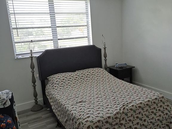 5th image of 5860 NW 64th Ave