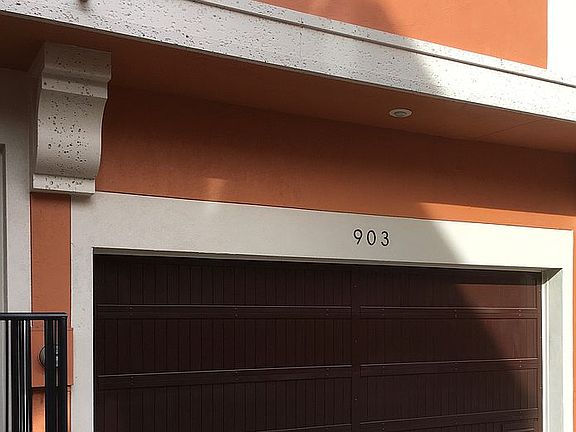 2nd image of 903 Villa Venicia Way