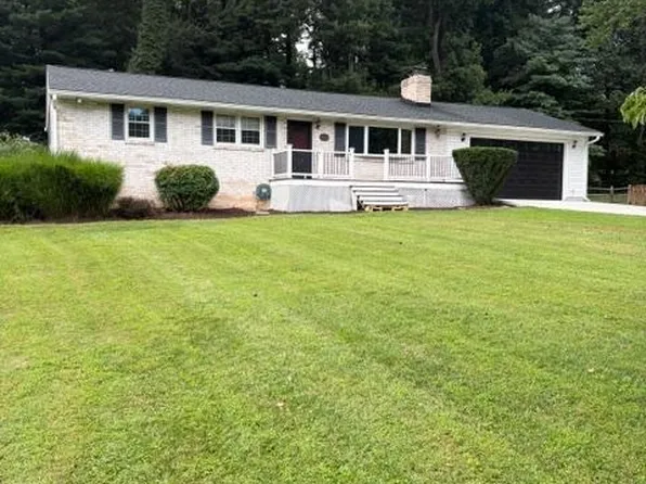 10782 W Crestview Ln, Laurel, MD 20723