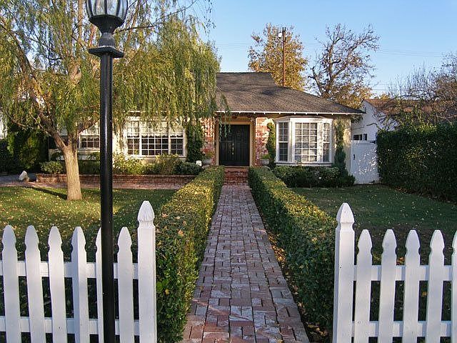 1st image of 6544 Murietta Ave