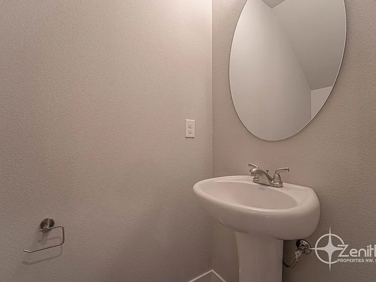 4939 NE 2nd Ct — Photo 14