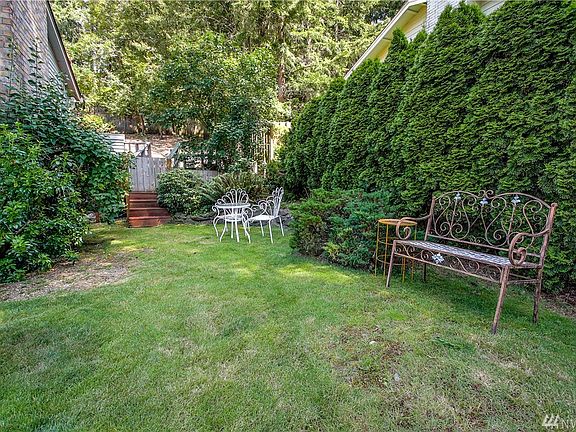 3rd image of 4707 70th Avenue Ct W
