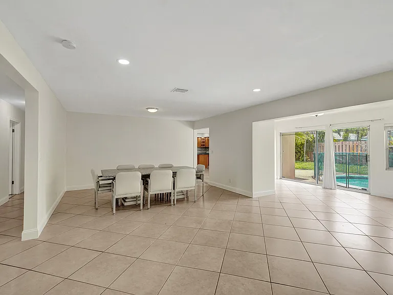 4721 Sarazen Dr — Photo 11