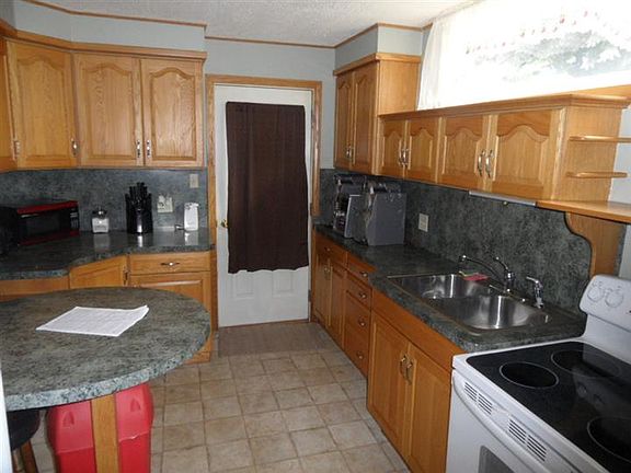 4th image of 312 Linden Ave