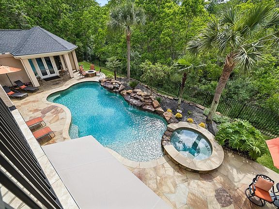 3rd image of 6218 Majestic Hill Drive