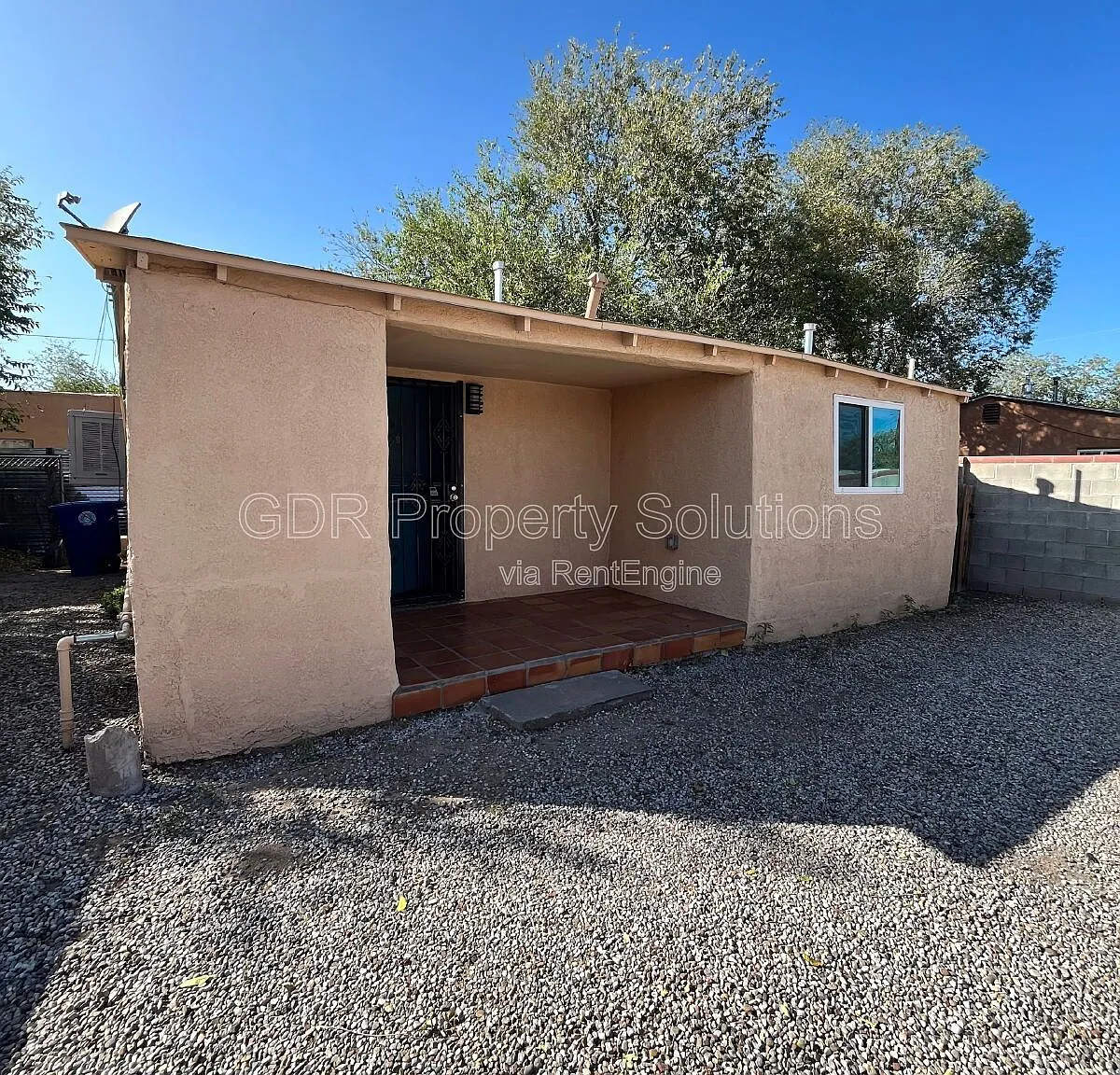 2 bed, 1.0 bath, 715 sqft, $1,500 — Photo 1