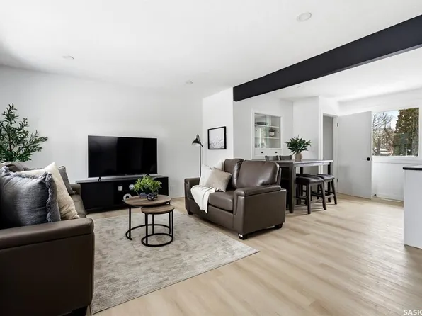 809 Horace STREET, Regina, SK S4T 5K9