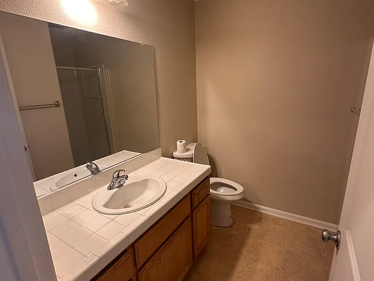1420 Nevin Plz — Photo 9