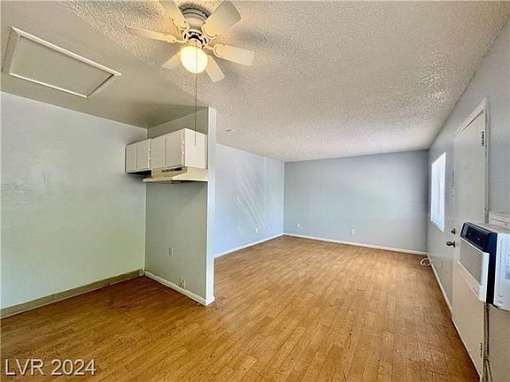 4th image of 270 Tungsten St APT D