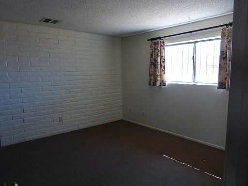3rd image of 3729 E Felix Blvd