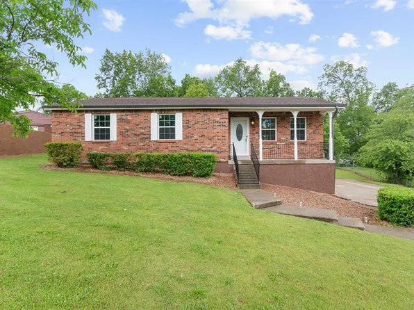 1333 Kingswood Way, Radcliff, KY 40160