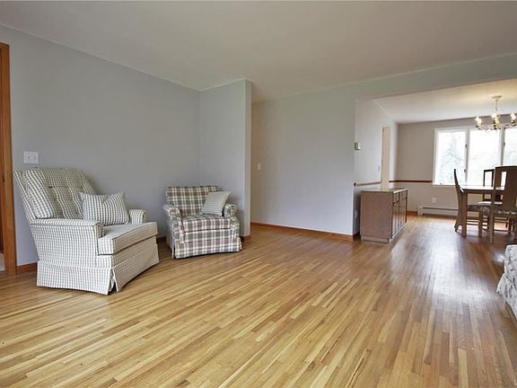 5th image of 9375 Willowwood Dr