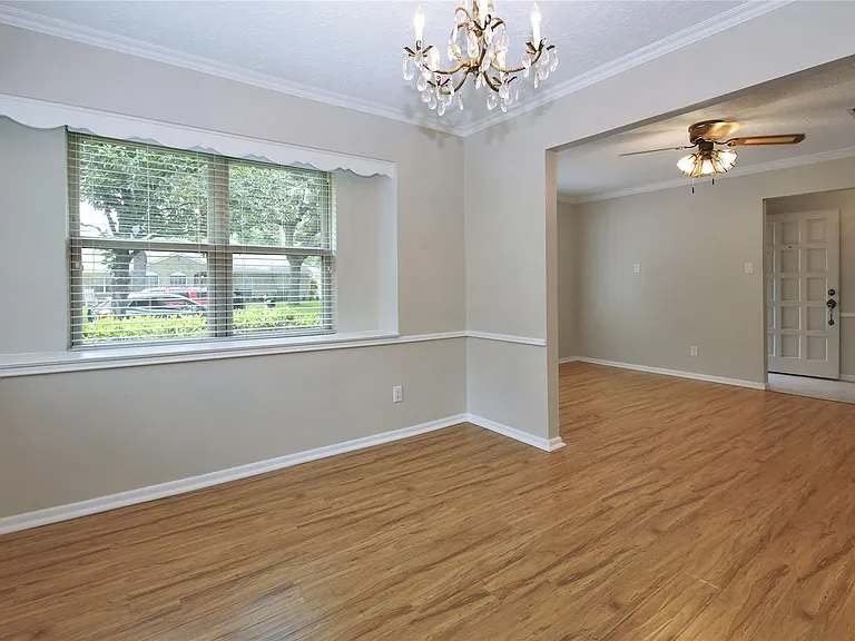 2315 Eaglerock Dr — Photo 13