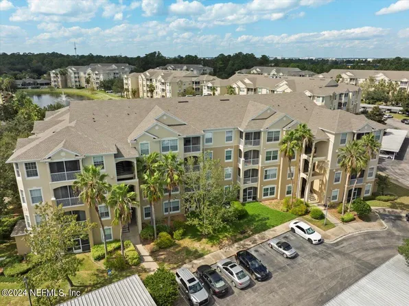 7801 POINT MEADOWS Drive #8302, Jacksonville, FL 32256