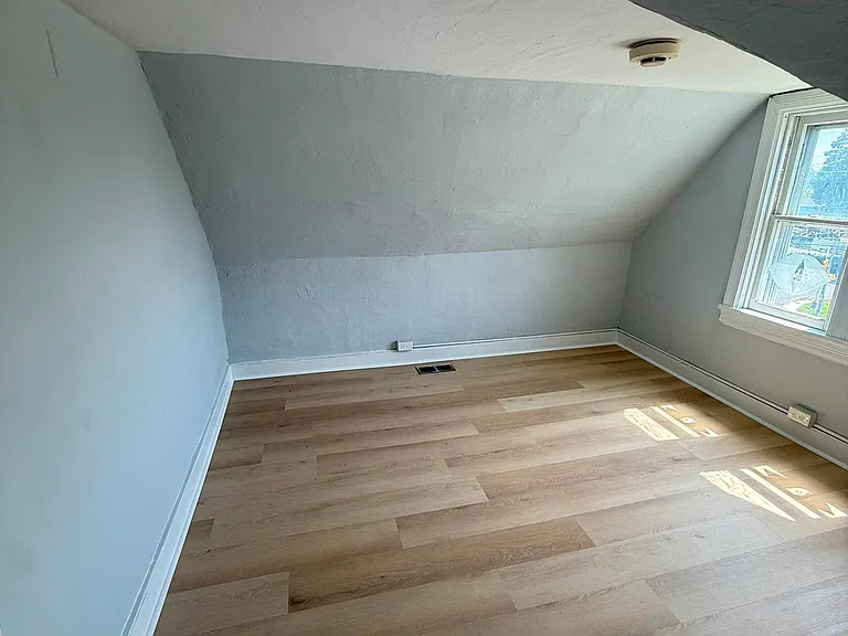 207 Chester Pike — Photo 6
