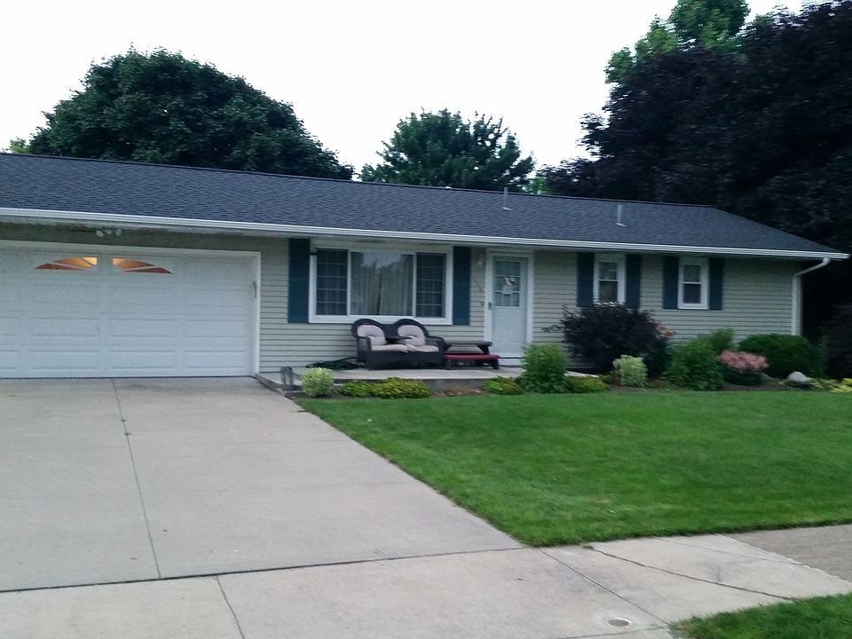 1st image of 115 Hutchinson Dr