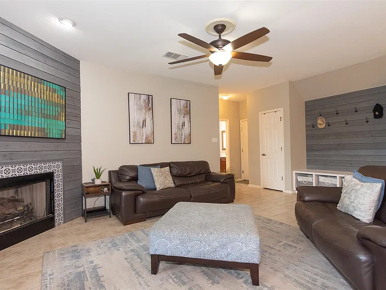 11004 Quarry Oaks Trl — Photo 11
