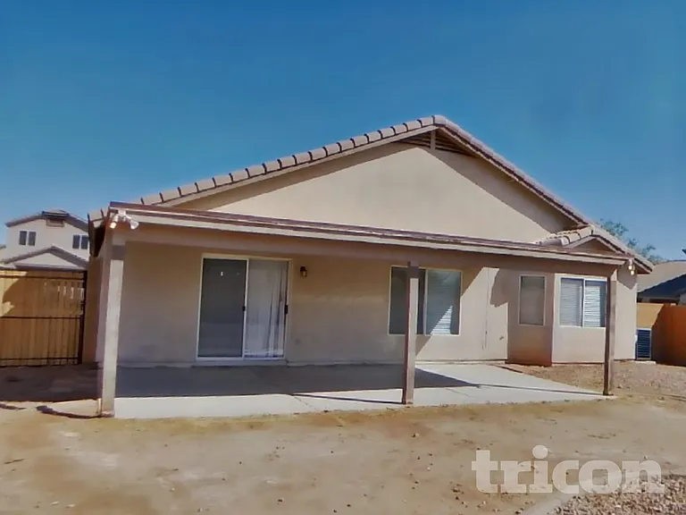 12601 W Pershing St — Photo 18