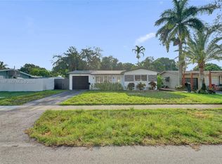 2015 N 58th Ave, Hollywood, FL 33021