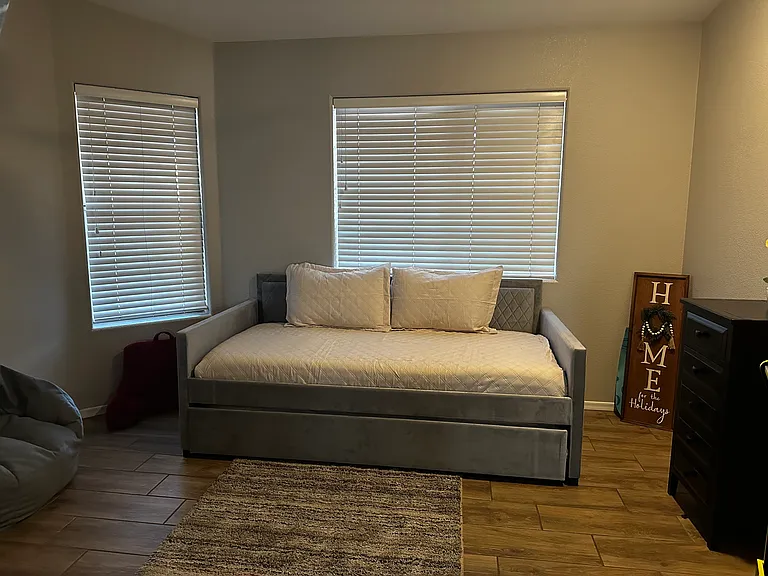 911 Pueblo Dr — Photo 3